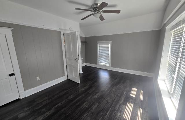 702 East Jackson - B photos photos