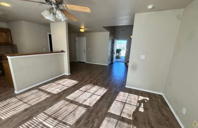 2bd 2ba townhome adorable and clean!!! Gallery 4