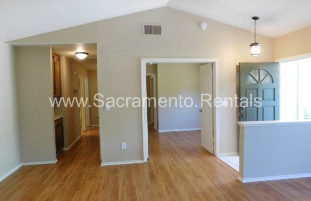 Charming Fair Oaks 3bd/2ba Home near Fair Oaks & San Juan Ave Gallery 4