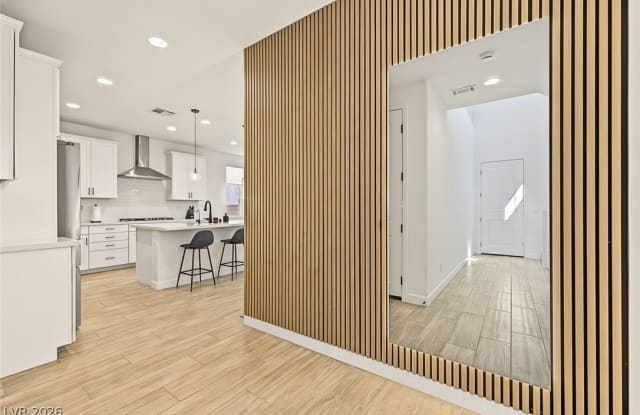 957 Hunter Shores Avenue Gallery 4