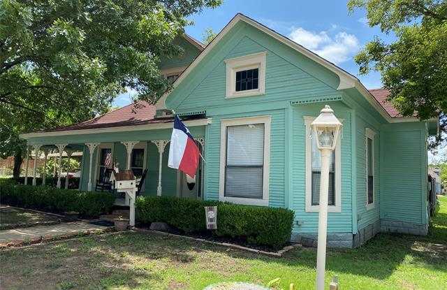 306 Austin Street - 306 Austin Street, Grapevine, TX 76051