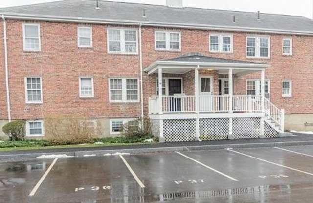 36 Hammond Pond Pkwy Gallery 3