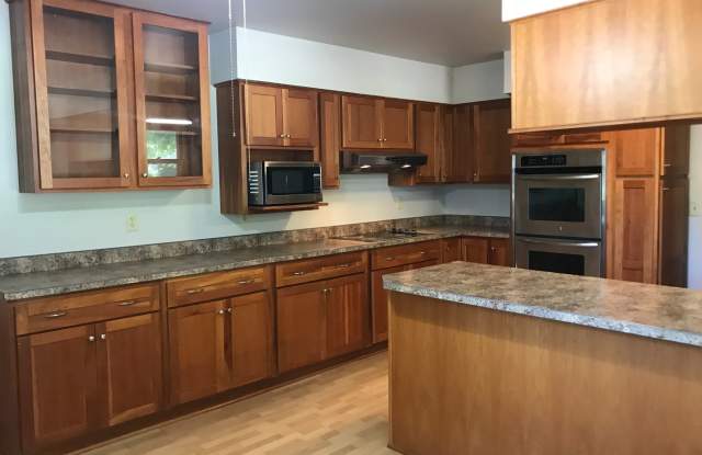 Large 5 bed 3 bath family home with two separate kitchens! Close to Augustana! photos photos Large 5 bed 3 bath family home with two separate kitchens! Close to Augustana! photos photos