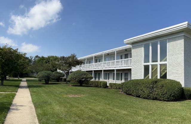 129 S Villa ave - 129 South Villa Avenue, Villa Park, IL 60101