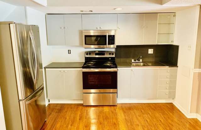 9335 Kings Post Ct Gallery 4