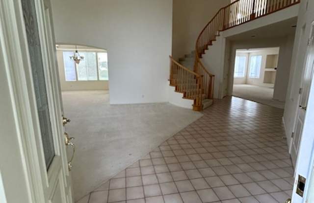 HUGE LAS PALMAS 2 HOUSE! Gallery 4