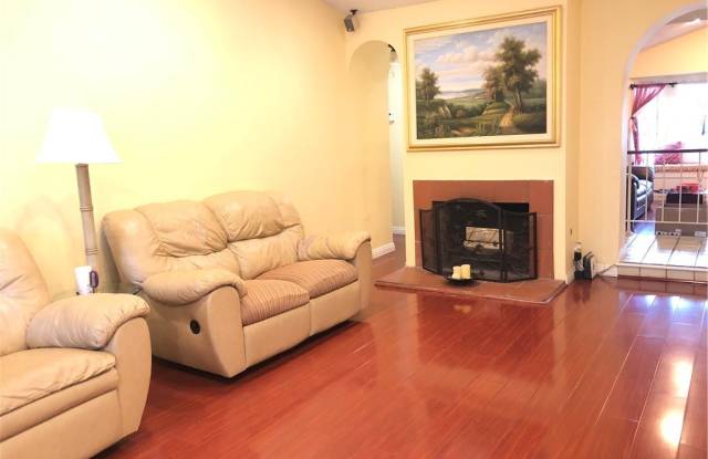 18970 Cedar Ridge Court Gallery 3