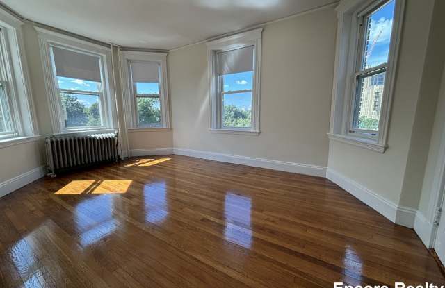275 Park Dr photos photos