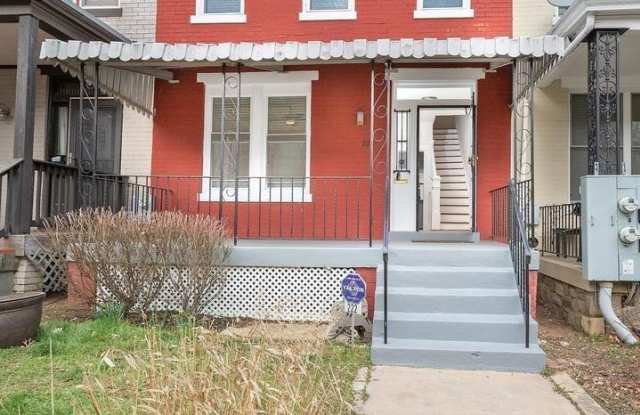 222 R Street NE Gallery 1