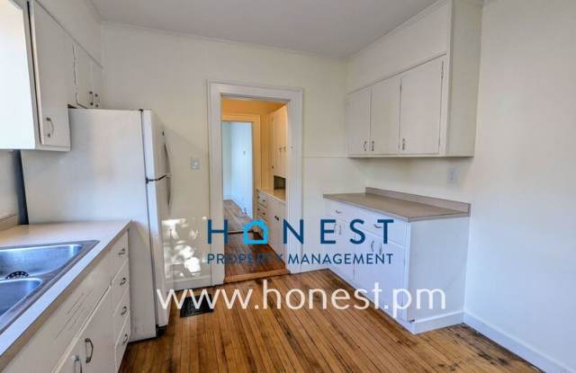 1168 Washington Street - 1168 Washington Street, Bath, ME 04530