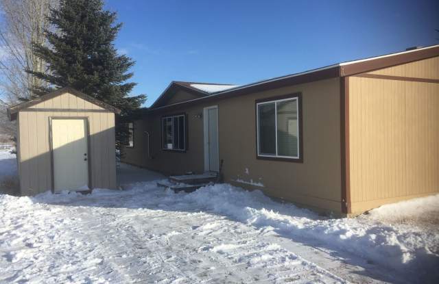 3-Bed, 2-Bath Single-Family Home in Driggs photos photos