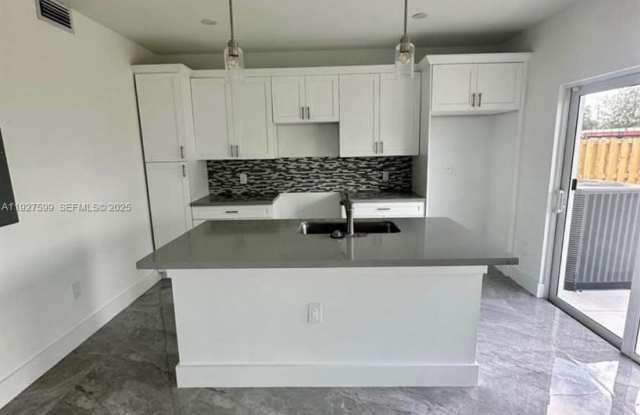 17984 SW 105th Avenue, Miami, FL 33157 - 17984 Southwest 105th Avenue, West Perrine, FL 33157