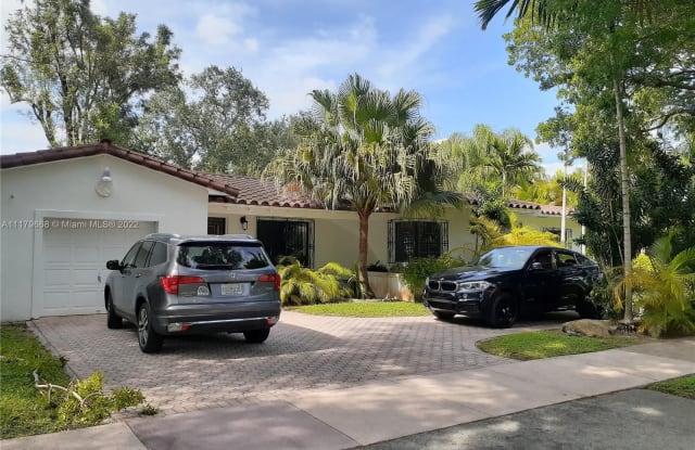 435 Catalonia Ave - 435 Catalonia Avenue, Coral Gables, FL 33134