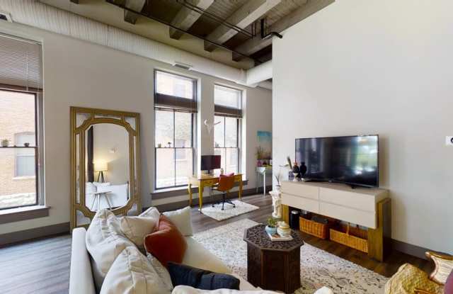 570 S Front St photos photos