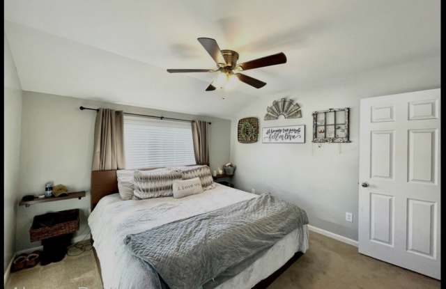 5552 Aurora Drive photos photos