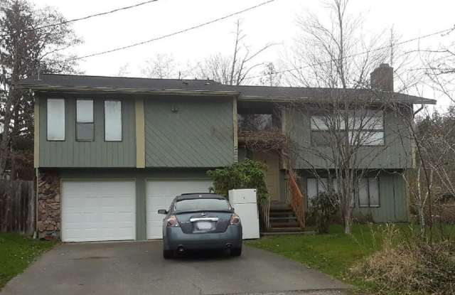 5-Bedroom Home for Rent in Barkley Neighborhood – Great Location! - 2808 Saint Clair Street, Bellingham, WA 98226 5-Bedroom Home for Rent in Barkley Neighborhood – Great Location! - 2808 Saint Clair Street, Bellingham, WA 98226