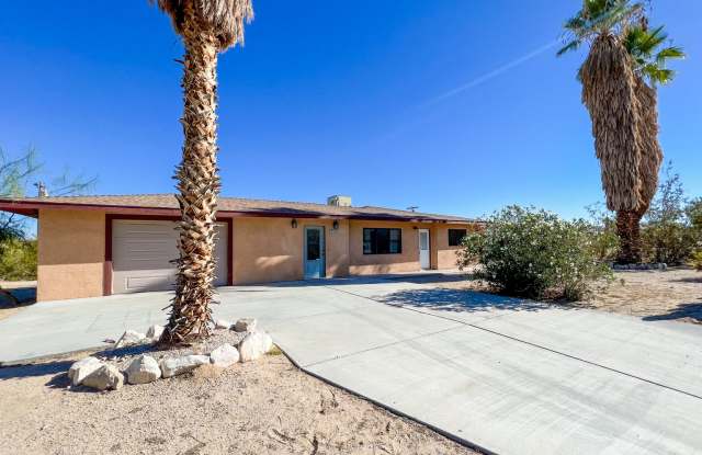 A Beautiful 2 Bedroom Home with Office and 2 Bonus Room photos photos