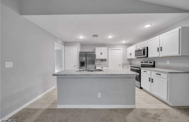 2617 53rd Street W Gallery 4