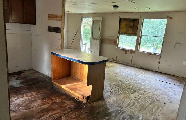 Now Available!  - $590 Month / $900 Down Country setting. Gallery 4