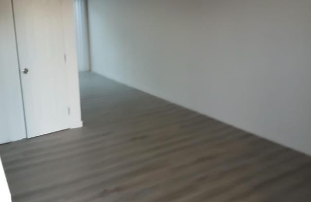 214 E Avenue Q7 Gallery 3