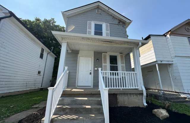 BEAUTIFUL RENOVATED NEW 3 BEDROOM HOUSE MINUTES FROM DOWNTOWN/SPOOKY NOOK photos photos