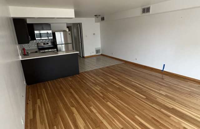 3020 East Cheltenham Place - 6B Gallery 3