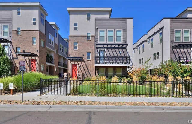 Charming 2BR Townhome in Denver photos photos