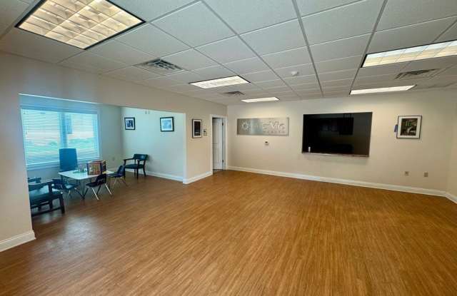 520 John D Odom Gallery 3