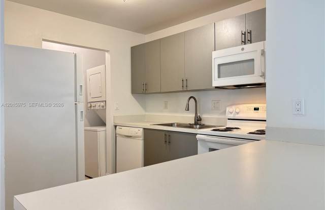 9703 Hammocks Blvd photos photos