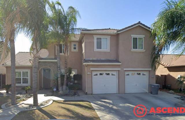 Beautiful 5 Bedroom Home with Fireplace & Garage in Delano photos photos