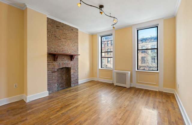 208 WASHINGTON ST photos photos