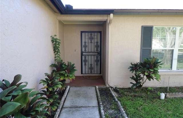 5017 OAKSHIRE DR Gallery 4