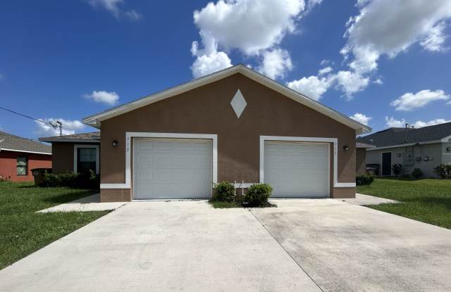 3BR/2BA  Duplex with Garage | Pet Friendly (small only)| Cape Coral photos photos