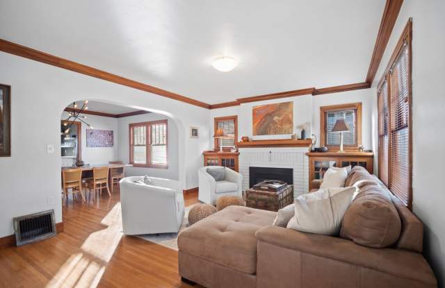 Charming South Hill home with office and fenced back yard Gallery 1