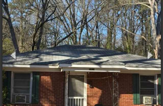 2429 Crestview Dr Gallery 1
