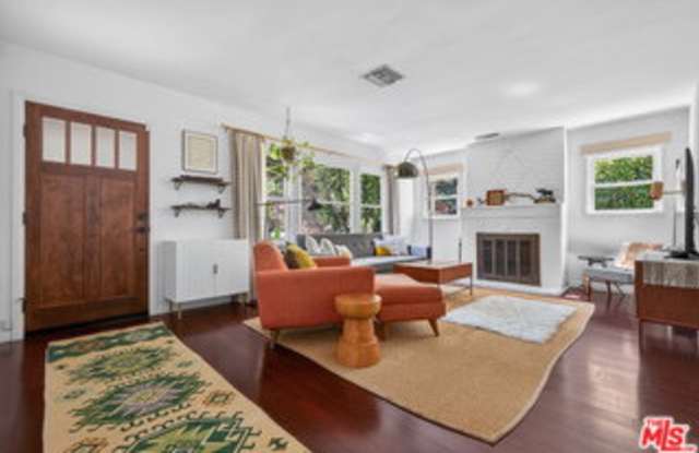 3831 Broadlawn Drive Gallery 4