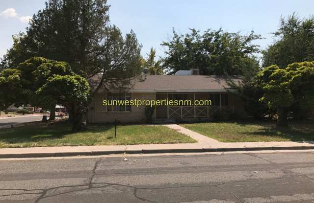 3 Bedroom, 2 Bath, Fireplace and Fenced Back Yard photos photos