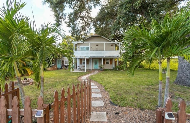1951 3RD AVENUE N - 1951 3rd Avenue North, St. Petersburg, FL 33713