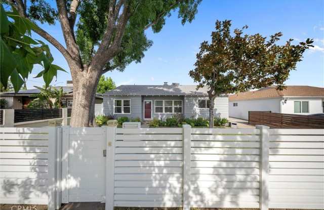 6348 Beeman Avenue photos photos