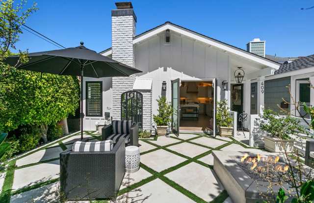 Meticulously Appointed Home in the Heart of Downtown Corona del Mar Close to the Beach, Shops, and Restaurants photos photos