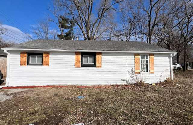 Coming Soon: 1004 E Walnut St – 3 Bed, 1 Bath Ranch! photos photos