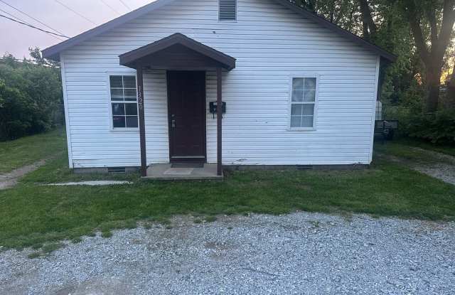 Available for Immediate Move-in! Spacious 3 Bedroom, 1 Bathroom Home with large backyard photos photos