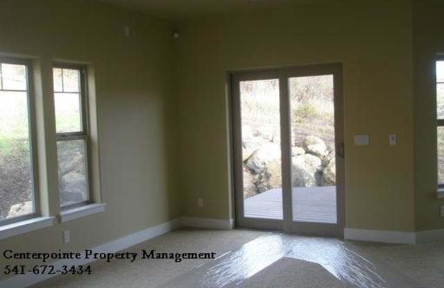 Custom home in newer Green subdivision photos photos