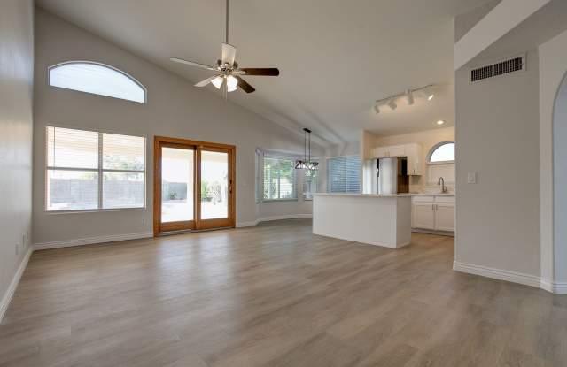 Stunning 4 bedroom in Parkridge with a Pool!!! Corner lot!!! Just updated!!! Weekly pool service included!!! AVAILABLE NOW!!! photos photos