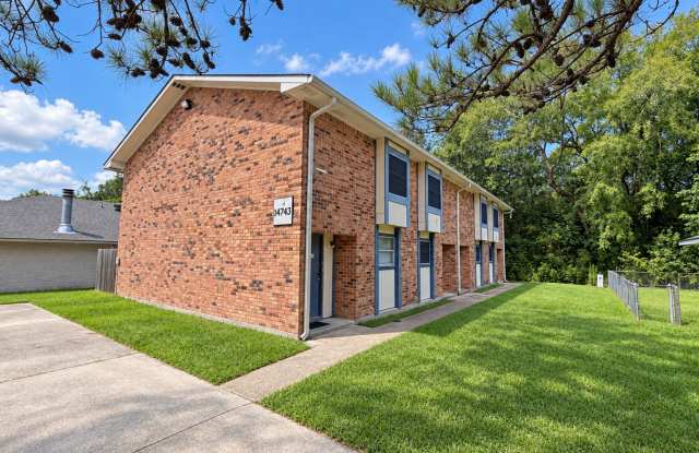 2 Bedroom in Central School District Gallery 1