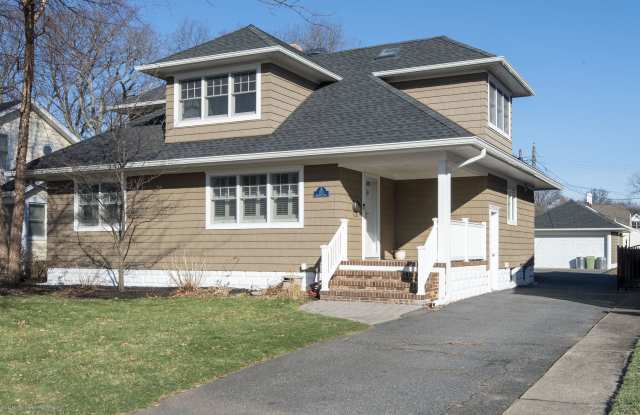 705 Crescent Place - 705 Crescent Place, Sea Girt, NJ 08750