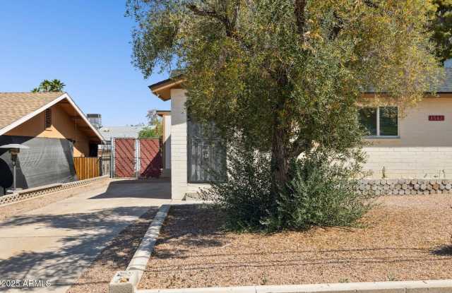 1542 E TURQUOISE Avenue unit: 1 photos photos