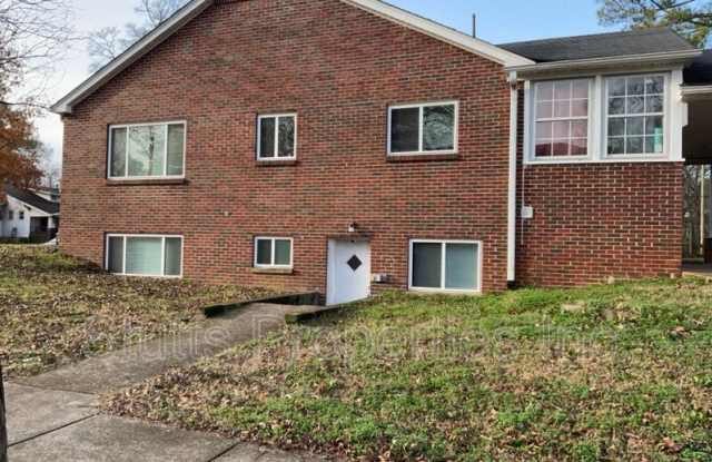 402 W. Tombigbee - 402 West Tombigbee Street, Florence, AL 35630