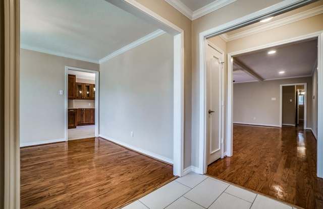 10509 Ravenscroft Drive Gallery 2