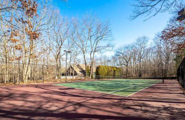 2784 Deerfield Road Gallery 2